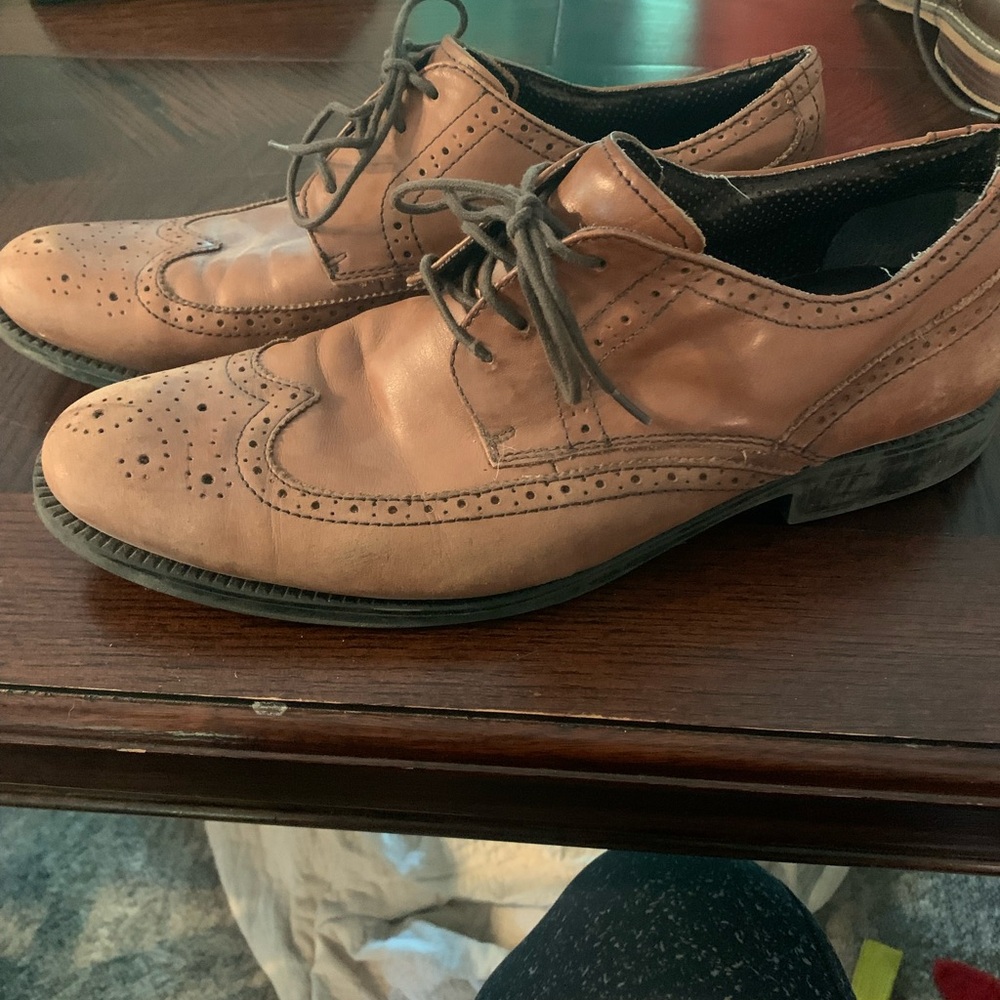 Dockers Men's Tan Leather Oxfords